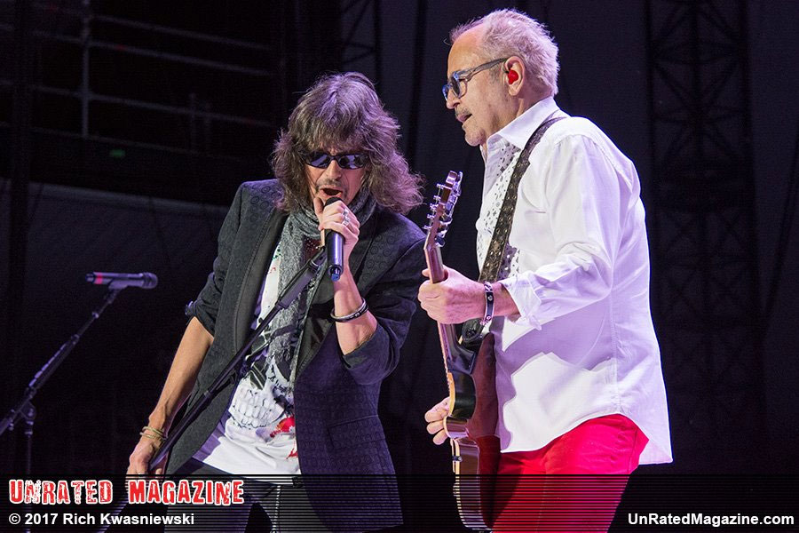 Foreigner and Cheap Trick bring their 40th Anniversary Tour to Chicago